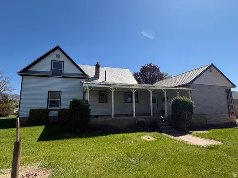 Exterior - 195 E 200 S, Kanosh, UT 84637 photo 3 of 5