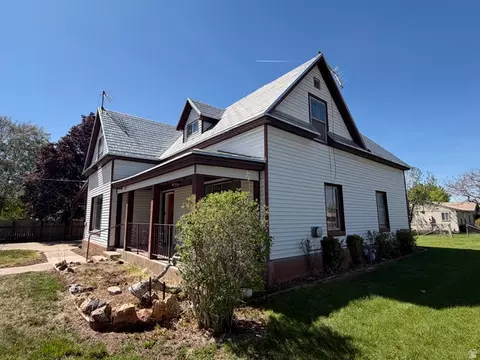 Exterior - 195 E 200 S, Kanosh, UT 84637 photo 1 of 5