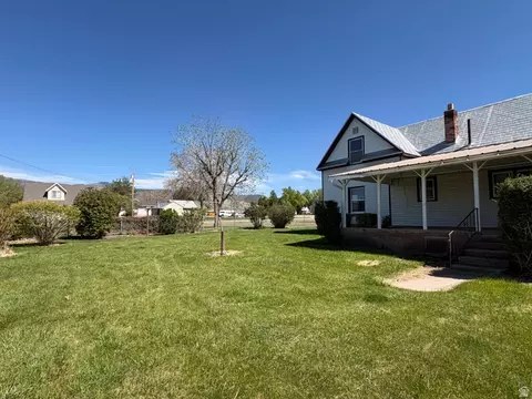 Exterior - 195 E 200 S, Kanosh, UT 84637 photo 2 of 5