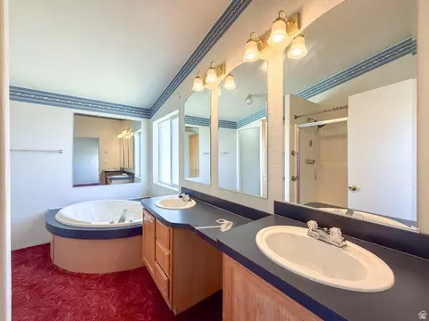 Bath - 141 S 100 E, Emery, UT 84522 photo 1 of 3