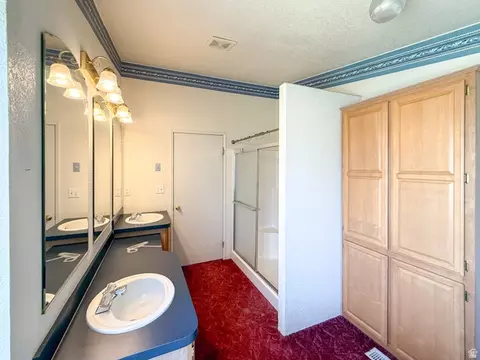 Bath - 141 S 100 E, Emery, UT 84522 photo 2 of 3