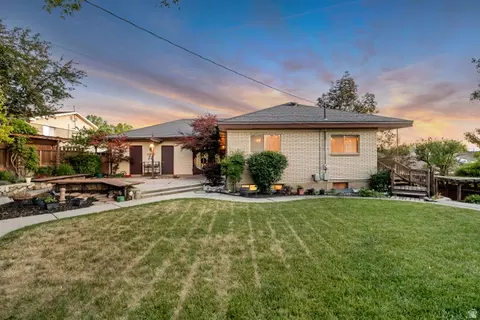 Exterior - 739 E 550 N, Bountiful, UT 84010 photo 9 of 21