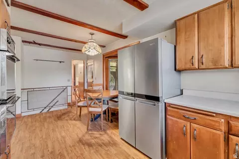 Kitchen - 739 E 550 N, Bountiful, UT 84010 photo 2 of 2