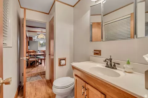 Bath - 739 E 550 N, Bountiful, UT 84010 photo 3 of 3