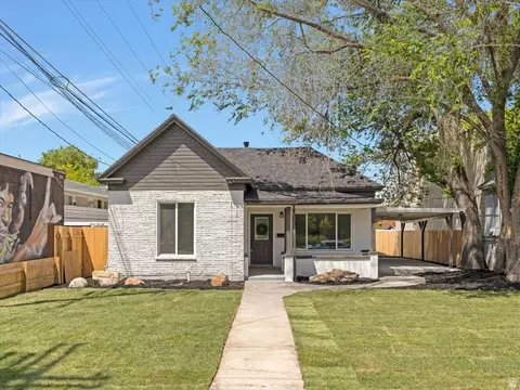 17 E 4800 S, Murray, UT 84107