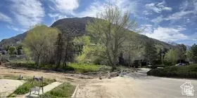 7657 S Avondale Dr E, Salt Lake City, UT 84121