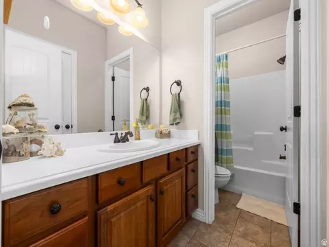 Bath - 255 E 1300 N, Mapleton, UT 84664 photo 2 of 2