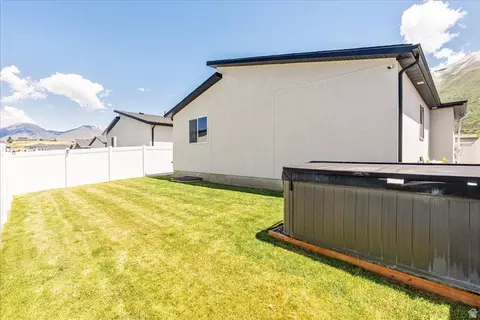 Exterior - 3916 S Sage Wood Ave, Mapleton, UT 84664 photo 5 of 5