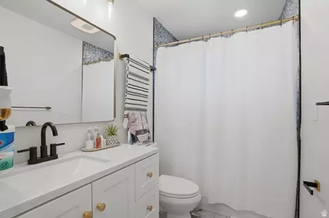 Bath - 548 W 5900 S, Murray, UT 84123 photo 1 of 2