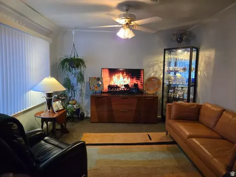 Living - 250 W 200 N, Beaver, UT 84713 photo 10 of 12
