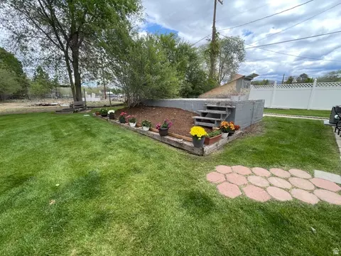 Exterior - 250 W 200 N, Beaver, UT 84713 photo 5 of 6