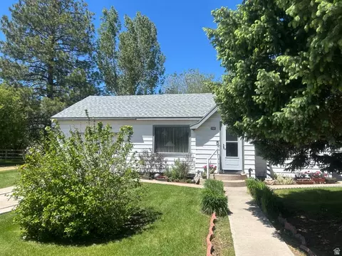 Exterior - 250 W 200 N, Beaver, UT 84713 photo 1 of 11