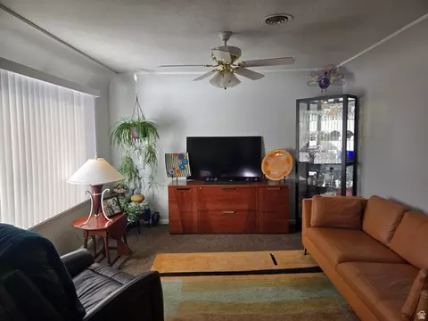 Living - 250 W 200 N, Beaver, UT 84713 photo 4 of 10