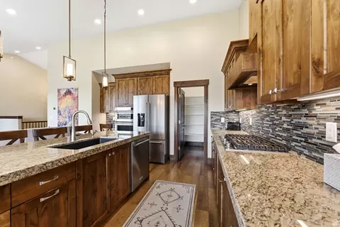Kitchen - 1748 E Longview Dr, Hideout, UT 84036 photo 3 of 5