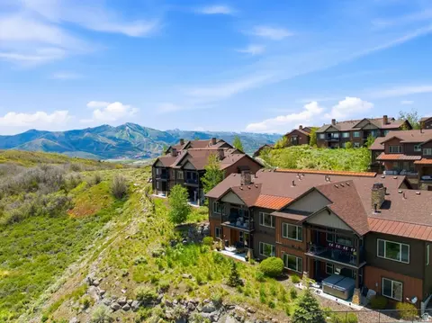 View/Area - 1748 E Longview Dr, Hideout, UT 84036 photo 2 of 10