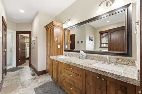 Bath - 1748 E Longview Dr, Hideout, UT 84036 photo 1 of 6
