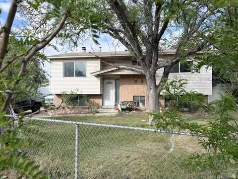 5063 S Westwind Way, Salt Lake City, UT 84118
