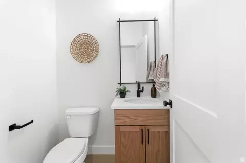 Bath - 1515 S 920 E, Salem, UT 84653 photo 6 of 7
