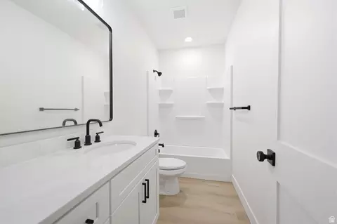 Bath - 1515 S 920 E, Salem, UT 84653 photo 7 of 7