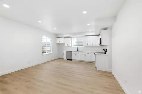 Living - 1515 S 920 E, Salem, UT 84653 photo 2 of 2