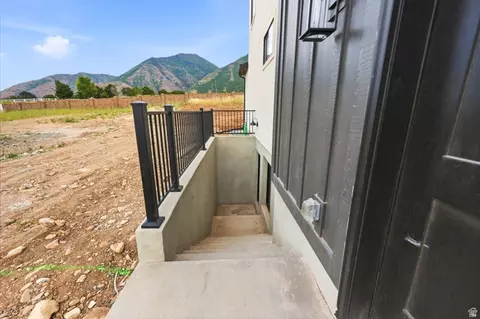 Exterior - 1515 S 920 E, Salem, UT 84653 photo 3 of 5