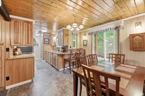 Dining - 54 E Targhee Dr, Oakley, UT 84055 photo 1 of 2