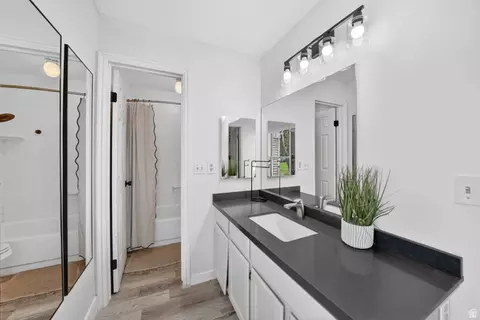 Bath - 788 E Gables St, Midvale, UT 84047 photo 2 of 4