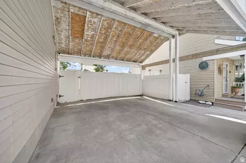 Exterior - 788 E Gables St, Midvale, UT 84047 photo 2 of 2