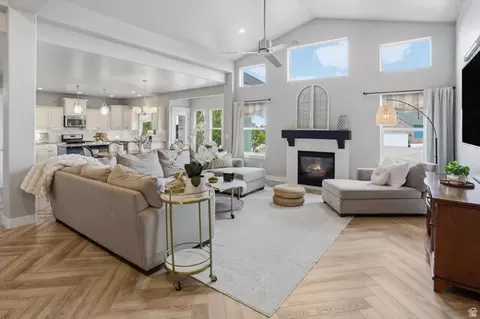 408 W Cornfield Cir S, Kaysville, UT 84037