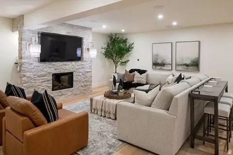 Living - 423 S 150 E, Mapleton, UT 84664 photo 3 of 4