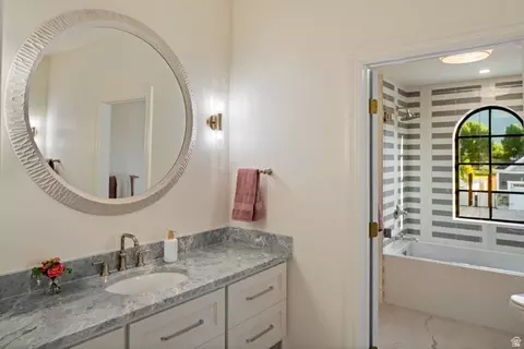Bath - 423 S 150 E, Mapleton, UT 84664 photo 4 of 5