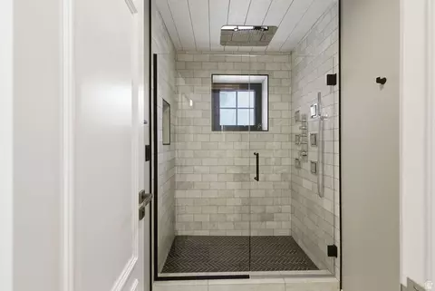 Bath - 551 E Center N, Hyde Park, UT 84318 photo 13 of 14