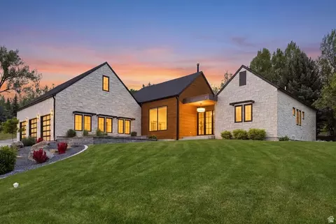551 E Center N, Hyde Park, UT 84318