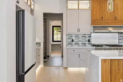Kitchen - 551 E Center N, Hyde Park, UT 84318 photo 5 of 9
