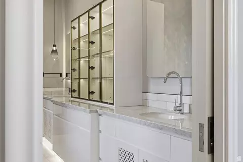 Bath - 551 E Center N, Hyde Park, UT 84318 photo 2 of 14