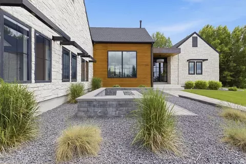 Exterior - 551 E Center N, Hyde Park, UT 84318 photo 3 of 19