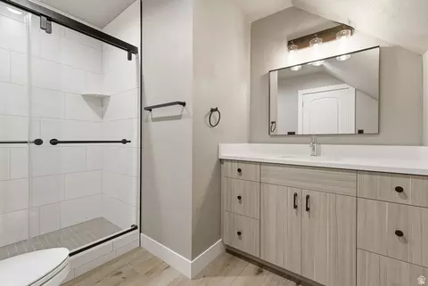Bath - 551 E Center N, Hyde Park, UT 84318 photo 9 of 14