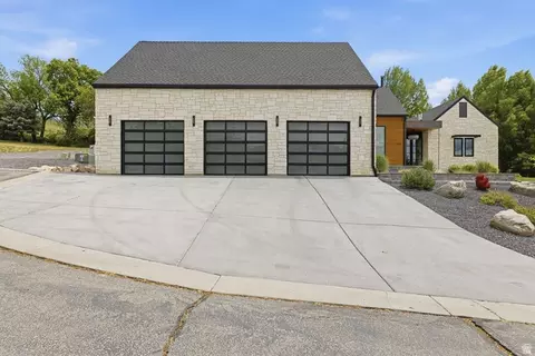 Exterior - 551 E Center N, Hyde Park, UT 84318 photo 6 of 19