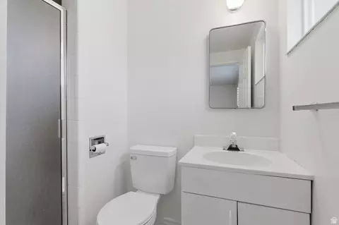 Bath - 148 E Tennyson Ave S, Sandy, UT 84070 photo 2 of 4