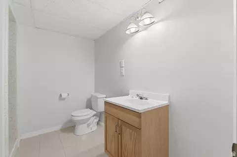 Bath - 148 E Tennyson Ave S, Sandy, UT 84070 photo 3 of 4
