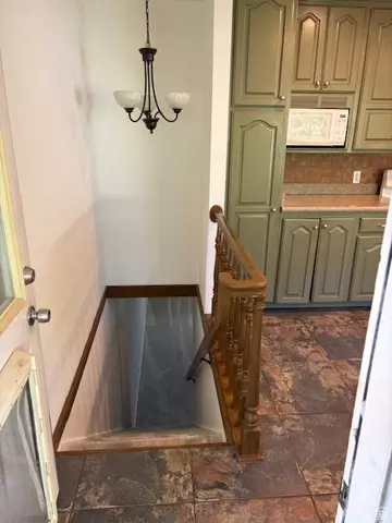 Entry Way - 2313 S 150 E, Bountiful, UT 84010 photo 3 of 4