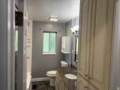 Bath - 2313 S 150 E, Bountiful, UT 84010 photo 3 of 5