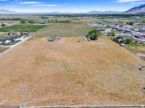 379 W Church Rd, Erda, UT 84074