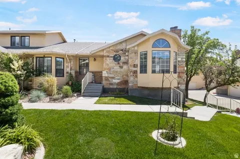 4765 S Reynolds Ct E, Holladay, UT 84117