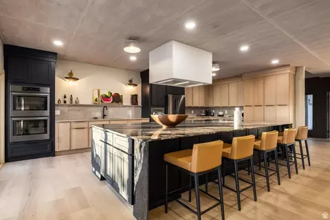 822 N Grandridge Ct, Salt Lake City, UT 84103