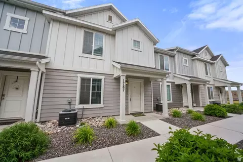 Exterior - 1787 N 1240 E, Payson, UT 84651 photo 3 of 4