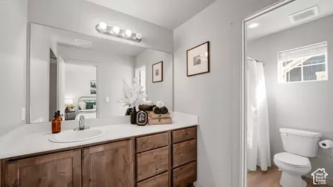 Bath - 1787 N 1240 E, Payson, UT 84651 photo 2 of 3