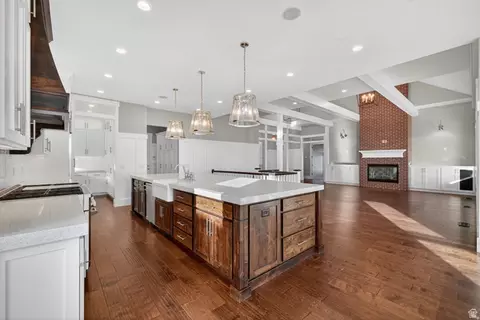 Kitchen - 2628 E Prairie Dr, Eagle Mountain, UT 84005 photo 3 of 4