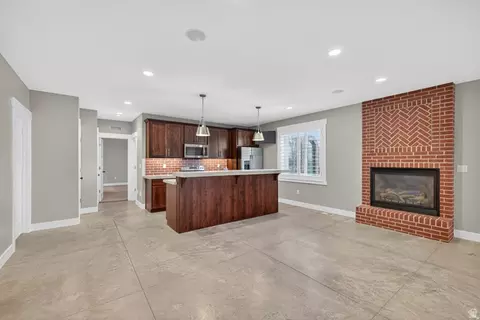 Living - 2628 E Prairie Dr, Eagle Mountain, UT 84005 photo 5 of 5