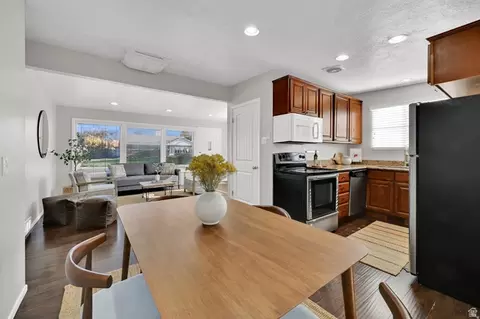 Dining - 5534 S Spurrier Rd W, Murray, UT 84107 photo 2 of 2